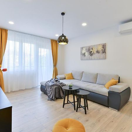 Zara Lumina Apartment Extérieur photo