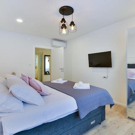 Zara Lumina Apartment Extérieur photo