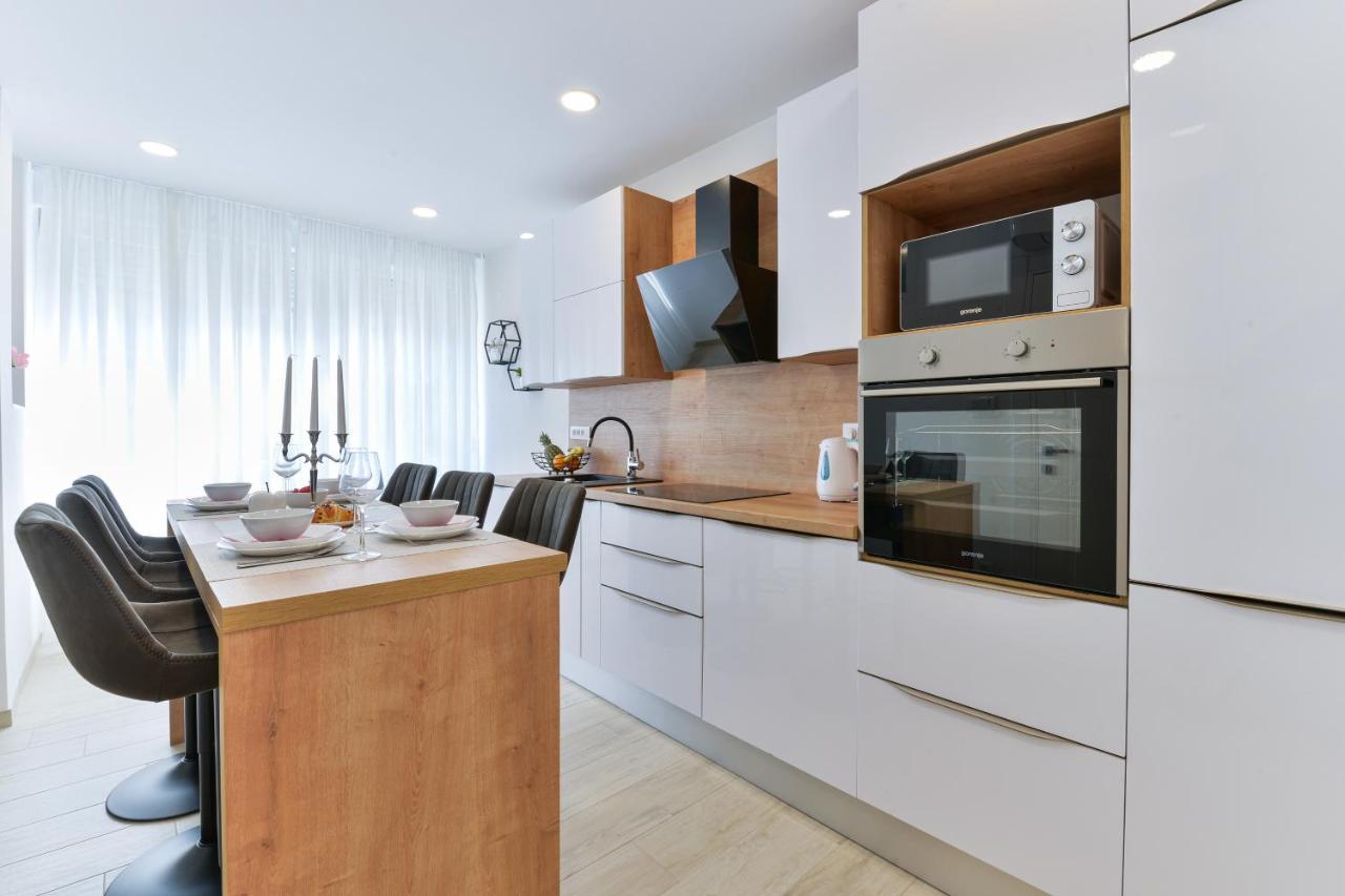 Zara Lumina Apartment Extérieur photo