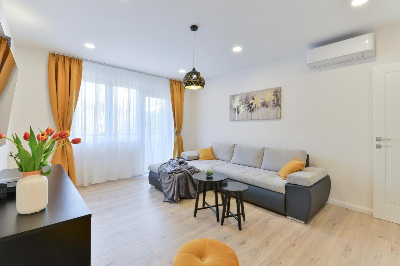 Zara Lumina Apartment Extérieur photo