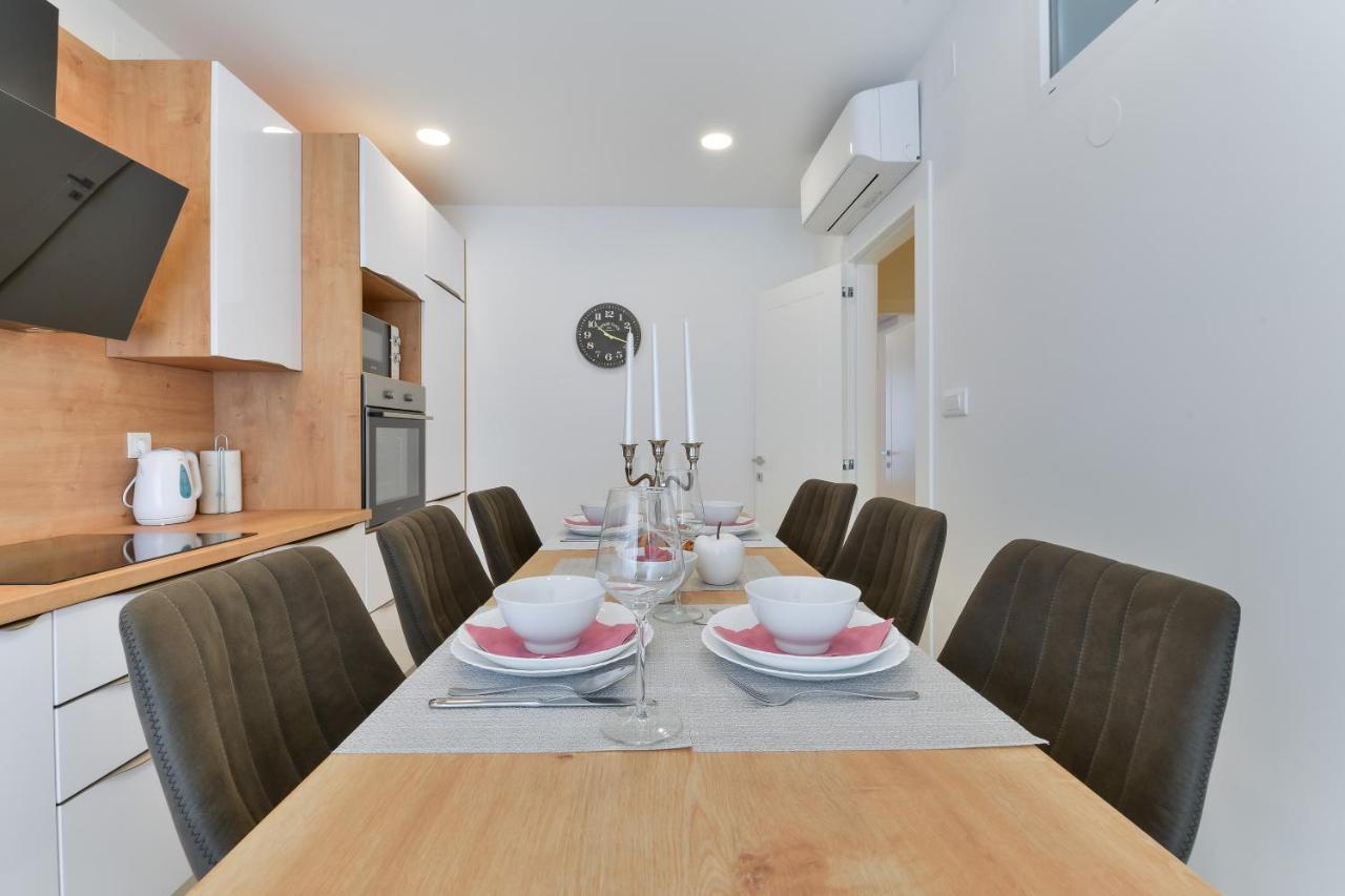 Zara Lumina Apartment Extérieur photo