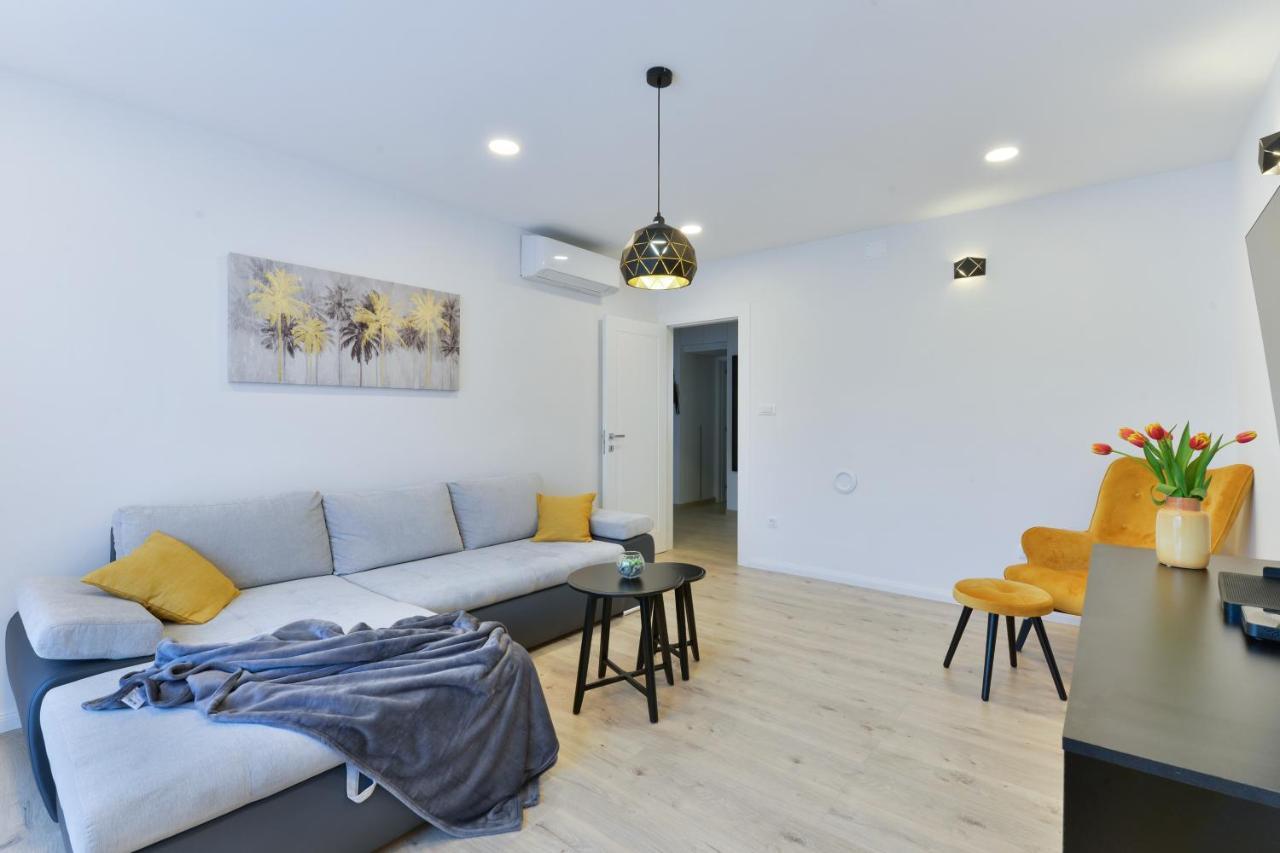 Zara Lumina Apartment Extérieur photo